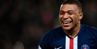 Мбапе отказал две оферти на ПСЖ за нов договор