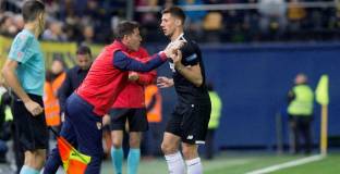 Барселона не се е отказала от Лангле 