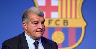 Лапорта: Барса се надява да играе с Айнтрахт на „Камп Ноу“