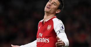 Райт нападна Кошчелни