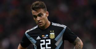 Лаутаро Мартинес пристигна в Италия за прегледи в Интер 