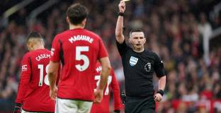 Фулъм с историческа победа на Олд Трафорд