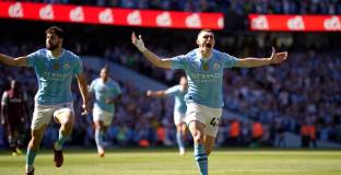 Ман Сити с победа и историческа титла