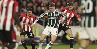 4 греди спасиха Юнайтед от Брентфорд