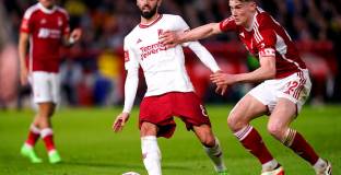 Ман Юнайтед с трудности над Нотингам