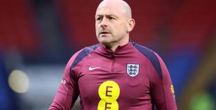 Карсли: Работата в националния е предизвикателство 