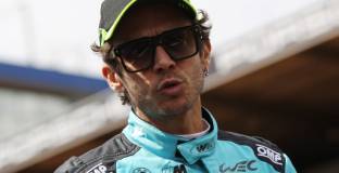 Валентино Роси говори за преминаването на Хамилтън във Ферари