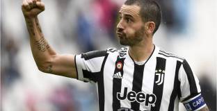 Предложиха Бонучи на Аякс 