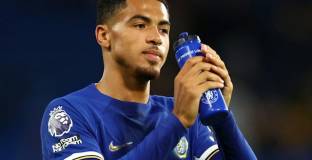 Челси няма да продава Колуил на Ливърпул 