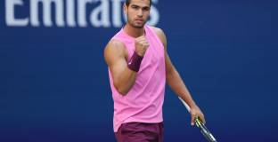 Дейвънпорт обясни защо Алкарас е фаворит срещу Синер