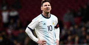 Меси се контузи в загубата от Венецуела