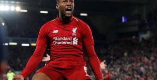 Вайналдум е първият, вкарал два гола в полуфинал в ШЛ като резерва 