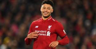 Джонсън посъветва Окслейд-Чембърлейн да последва примера на Лингард