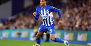 Ливърпул и Арсенал се борят за нападател на Брайтън 