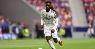 Ливърпул се интересува от Камавинга