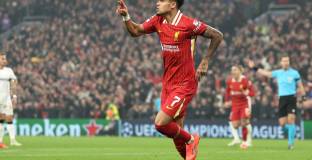 Ливърпул е отхвърлил оферта на Барса за Луис Диас