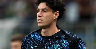 Ливърпул следи защитник на Интер