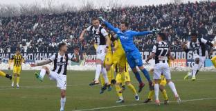 Битката на Пловдив завърши без голове (видео)