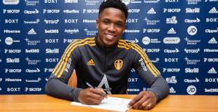  Лийдс подписа с колумбийско крило 