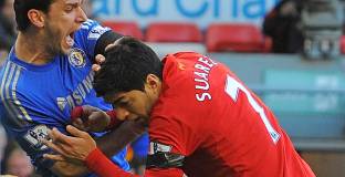 Карагър: Суарес отричаше, че е ухапал Иванович