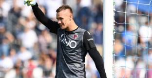 Вратарят на Полша се зарази с коронавирус 