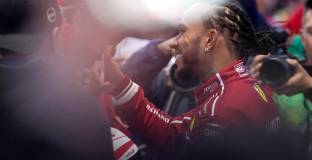 Дисквалифицираха Хамилтън 