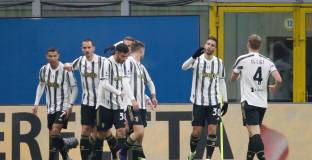 Юве взе дербито срещу Милан (видео)