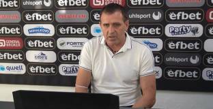 Узунов: Акрапович е дезертьор 