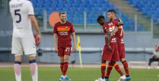 Рома проспа едно полувреме, но разби Кротоне (видео)