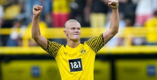 Феноменален Холанд с важна роля при успеха на BVB над Айнтрахт (видео)