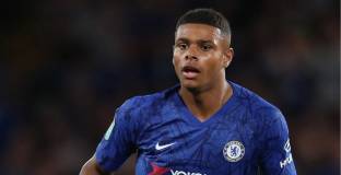 Челси отдава играч на Локомотив (Москва)