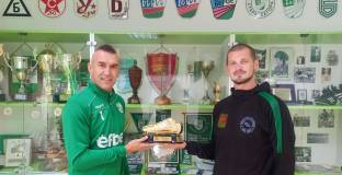 ''Златната обувка'' на Камбуров попадна в музея на Берое