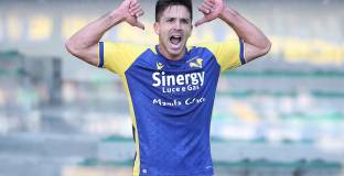 Синът на Диего Симеоне герой за Верона срещу Лацио, Фиорентина също с победа