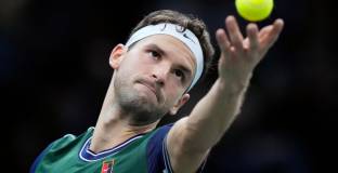 Димитров приключи в Париж след загуба от Зверев