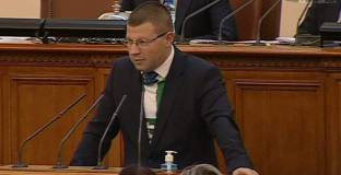 Михнев: Надяваме се клубът да бъде продаден за 1 лев