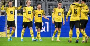 Дортмунд си повдигна самочувствието с много голове срещу съименниците (видео)