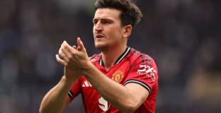 Манчестър Юнайтед подготвя нов договор за Хари Магуайър