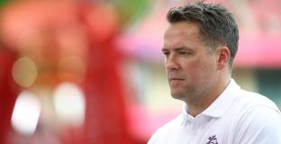 Оуен обвини феновете на Ливърпул в лицемерие