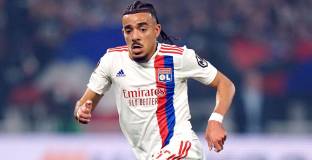 Челси и Лион си стиснаха ръцете за Гюсто 