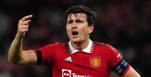 Агбонлахор: Магуайър трябва да напусне този цирк