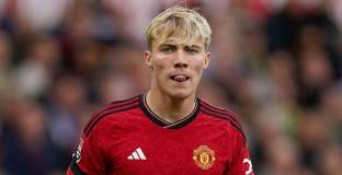   Ман Юнайтед ще се опита да подпише с нападател през януари