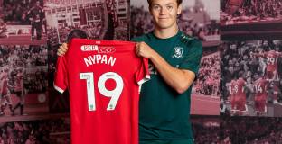 Халф на Ман Сити се присъедини към Мидълзбро 