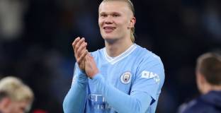 Манчестър Сити продължи с  Холанд