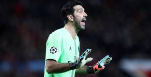 Барселона иска да подпише с Буфон