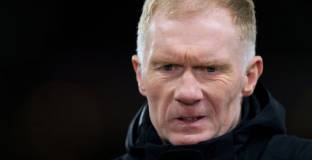 Скоулс удари Карик… и после изтри думите си