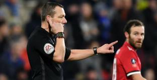 Юнайтед бие, VAR повдигна въпроси (видео)