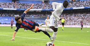 Ман Юнайтед и Челси ще се борят за защитник на Реал Мадрид 