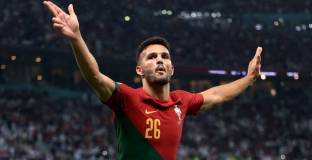 Ман Юнайтед се прицели в Рамош