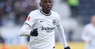 Ман Юнайтед изпреварва Байерн за Коло Муани