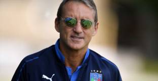 Манчини: На Пирло му провървя